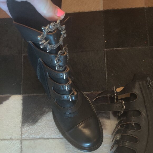 John Fluevog Shoes - John Fluevog lakewood style   boots size 12W 10M New